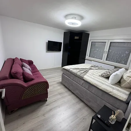 Modern Work & In קסטרופ-ראוקסל