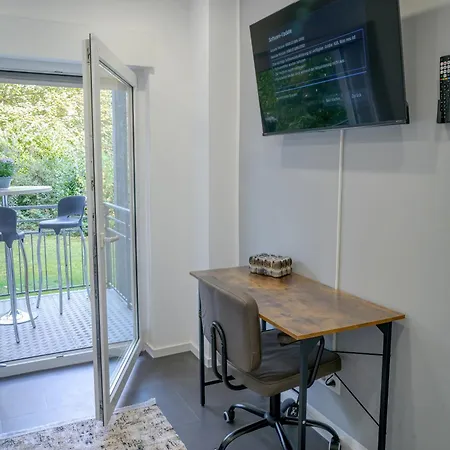 Modern Work & In קסטרופ-ראוקסל