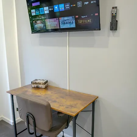 דירה Modern Work & In